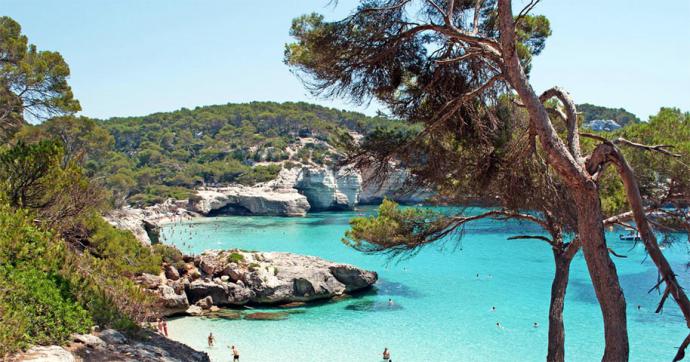 Una buena idea para disfrutar con plenitud de Menorca es alquilar una propiedad en vacaciones