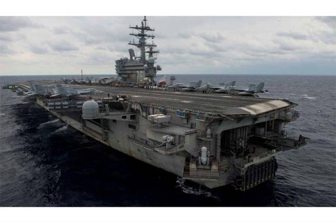 Vista del portaaviones estadounidense USS Ronald Reagan 