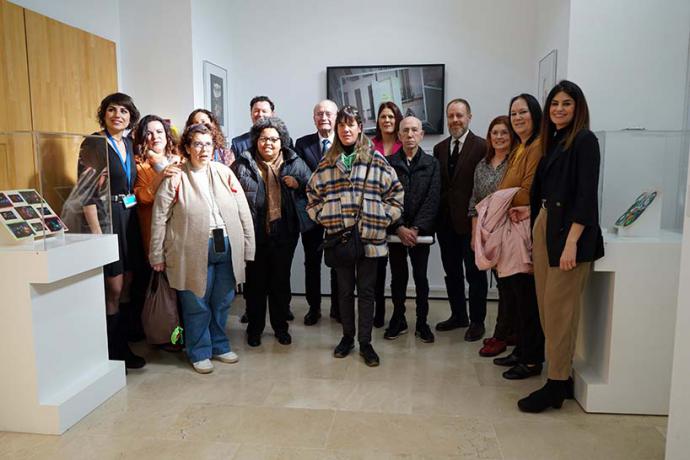 “Picasso. Ventana Abierta’ enseña los logros artísticos de los participantes en el programa de ArteTerapia