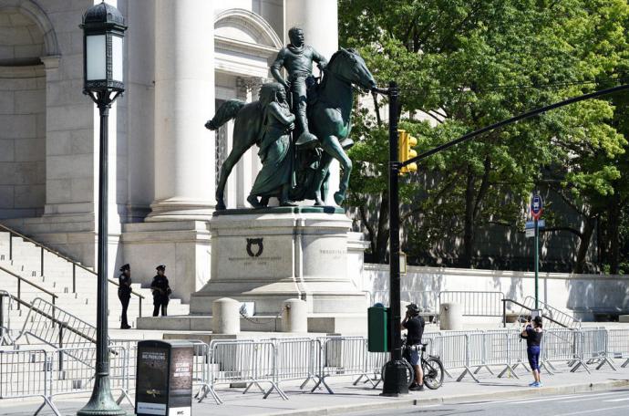 Museo de Nueva York retirará estatua de Theodore Roosevelt por su simbología racista