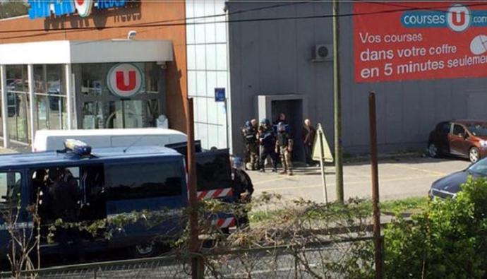 El supermercado Super U, donde se han tomado rehenes en Trèbes, Francia. (Foto: Twitter)