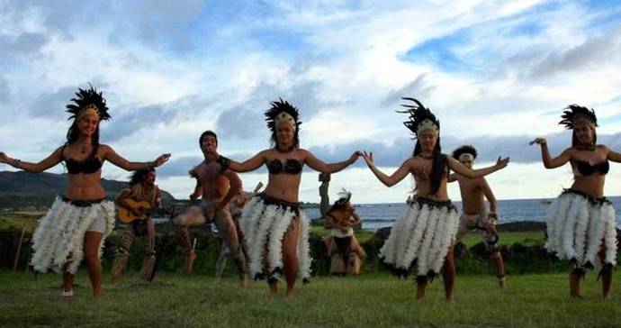 Sernatur abre 150 cupos para conocer Isla de Pascua mediante programa Vacaciones Tercera Edad