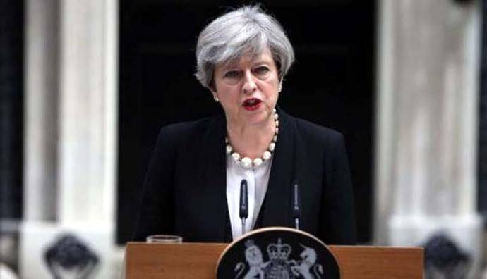 Primera ministra Theresa May en su residencia en Downing Street 
