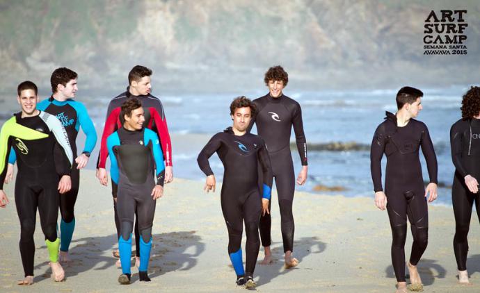 El auge de los surfcamps en Galicia 