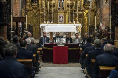 La corporación de la Candelaria de Sevilla presentó su libro de Martín Carlos Palomo García “Cien años de Historia”