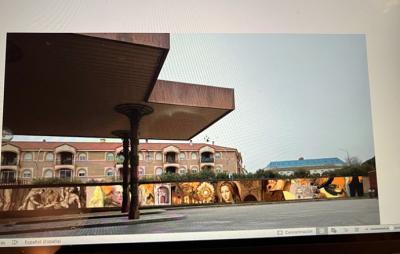 Marco Miranda, Artista Mexicano, Pinta Un Gran Mural En La Estación De Autobuses De Torrijos, Municipio Con Una Gran “Galería Urbana”