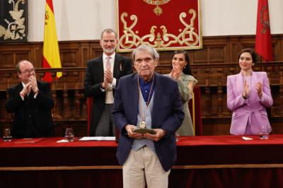 SS.MM. los Reyes entregan el Premio Cervantes 2022 a Rafael Cadenas