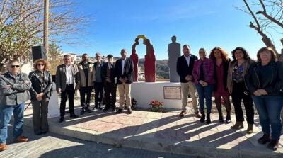 Homenaje al migrante en Moclinejo