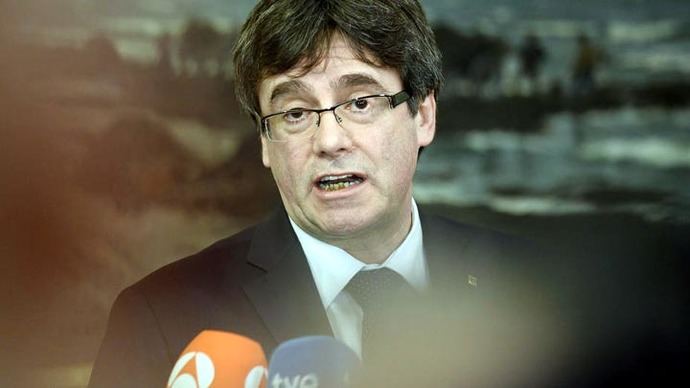 Puigdemont insta a Madrid a permitir su investidura con normalidad