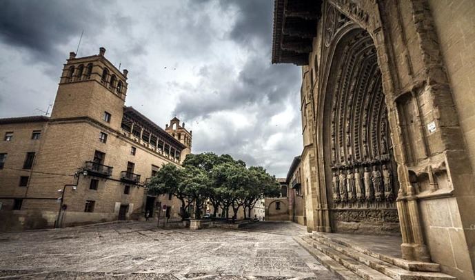 ARAGÓN CON MAYÚSCULAS: de la A de Albarracín a la Z de Zaragoza