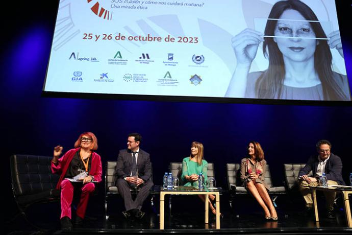 Arranca en Diputación el III Congreso Intersectorial de Envejecimiento y Dependencia con expertos de todo el mundo