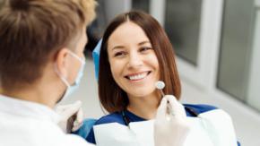 Servicios esenciales para una atención odontológica integral en una clínica dental