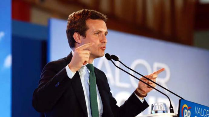 Casado revela que mantiene contacto con Rajoy y Aznar y los llama para pedirles consejo