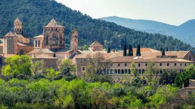 Monasterio de Santa María de Poblet, en Tarragona Spain.Info
