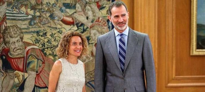 El rey Felipe VI durante la recepción a la presidenta del Congreso, Meritxell Batet, tras la investidura fallida de Pedro Sánchez como presidente del Gobierno, esta mañana en el Palacio de la Zarzuela