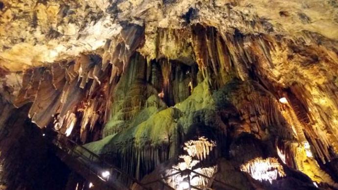 La Cueva de Valporquero, la más grande de España abierta al público