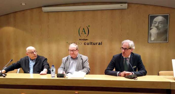 Luis Ruiz Vega presentó su libro “Pastelería de Cantabria”