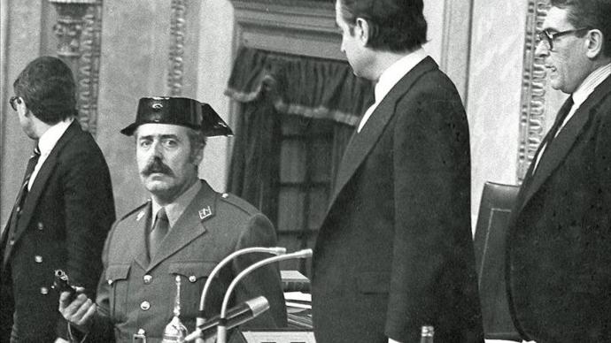 El teniente coronel Antonio Tejero en el Congreso de los Diputados, en 1981. EFE