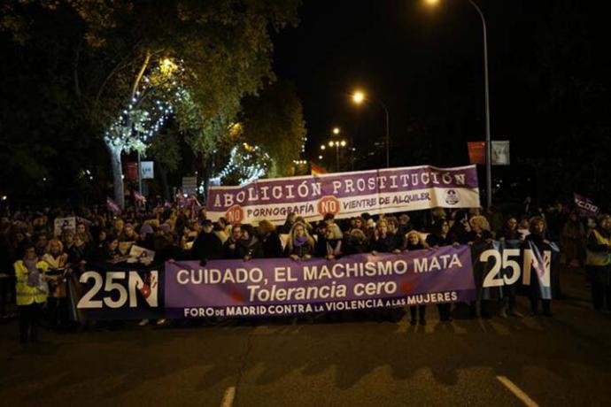 El movimiento feminista sale a la calle contra el negacionismo de la violencia machista enarbolado por Vox