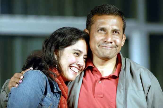 Ollanta Humala y su esposa, Nadine Heredia, en su local de campaña en Lima, Perú.