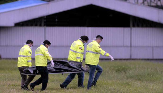 Ecuador: Los dos polizones que cayeron de un avión serían peruanos