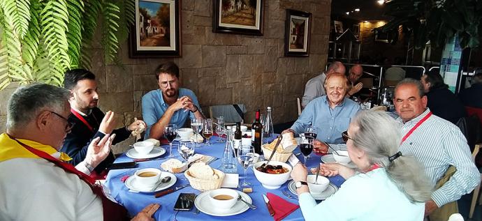 La Cofradia del Puchero Canario de Las 7 Carnes celebró su almuerzo anual en Las Palmas