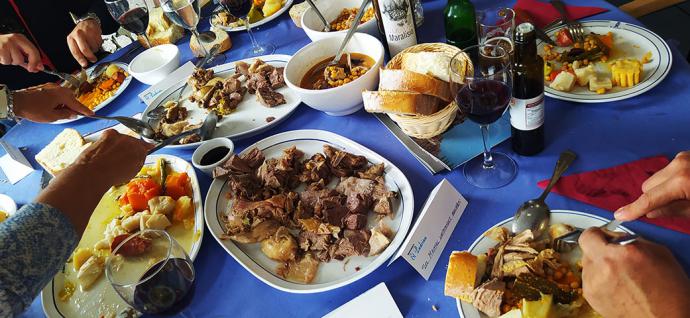 La Cofradia del Puchero Canario de Las 7 Carnes celebró su almuerzo anual en Las Palmas