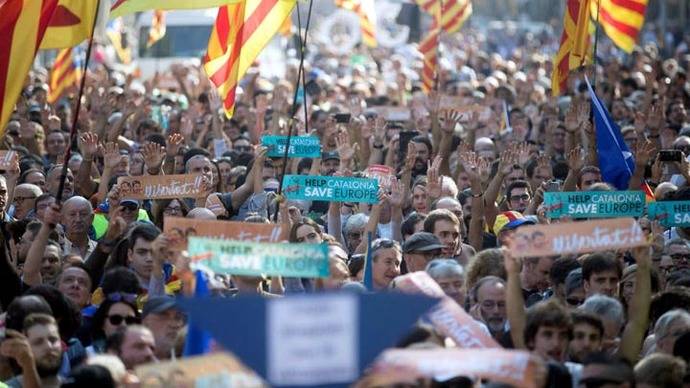 Parlamento de Cataluña declara la independencia de forma unilateral
