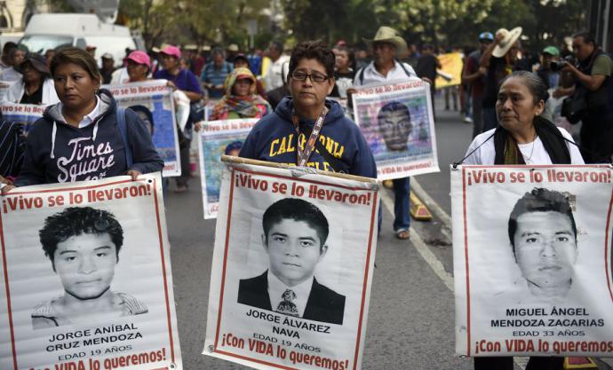 Desde la desaparición de los 43 jóvenes un informe revela que al menos se cometieron 158 irregularidades durante el proceso.  