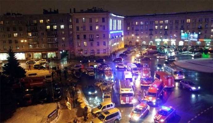 San Petersburgo: 10 heridos por explosión en supermercado