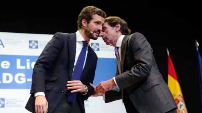 Aznar, ante Casado: 'Hay un cambio de régimen como en la II República para que el centro derecha no pueda gobernar'