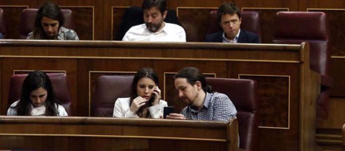 Iglesias y Montero, en el Congreso.