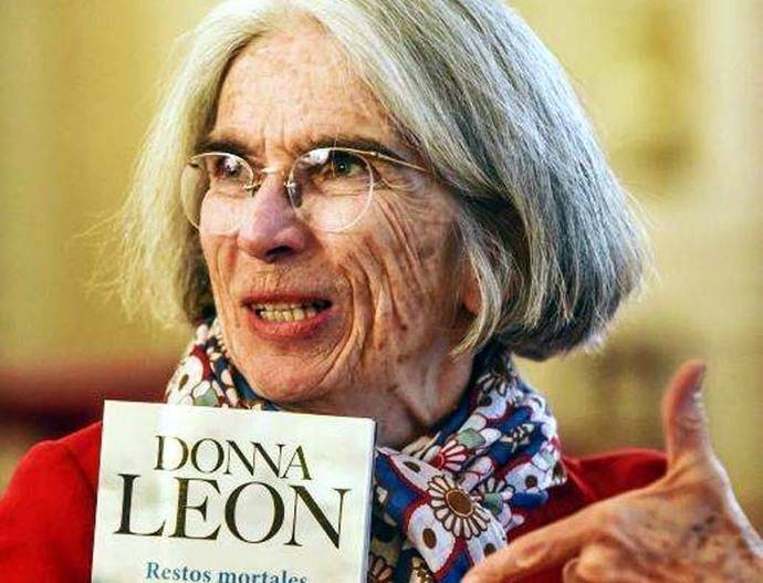 Donna León, autora de “Restos mortales”, novela sobre la destrucción de la naturaleza y de los hombres, publicada por Seix Barral