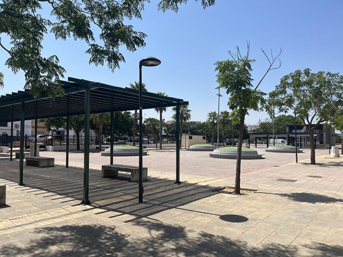 El Ayuntamiento de Sevilla rehabilita el Parque Canal de los Presos en el Distrito Este-Alcosa-Torreblanca