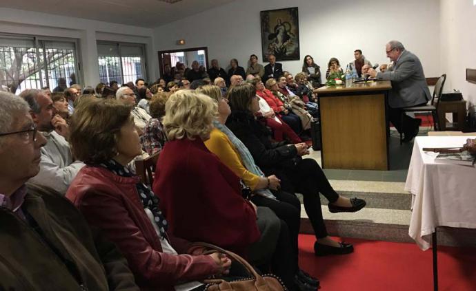 250 personas asistieron a la presentación del libro de Pedro Arce “La Pequeña Historia de Las Presas”