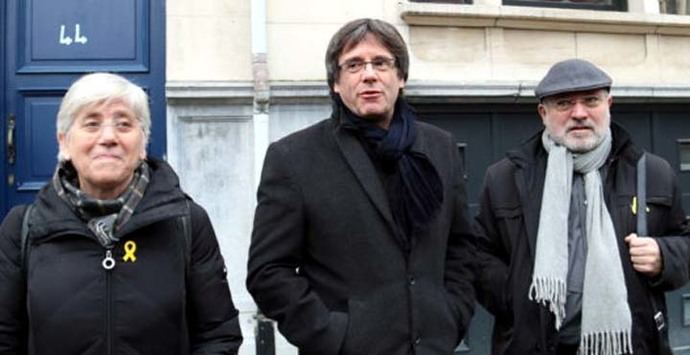 Puig y Ponsatí, junto a Puigdemont