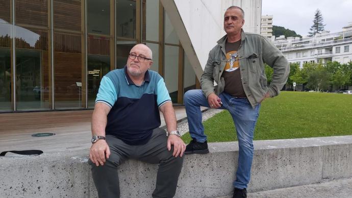 Enrique Pérez Guerra y Emiliano Álvarez Delgado, dos de las víctimas que han participado en la jornada. ELDIARIO.ES/EUSKADI