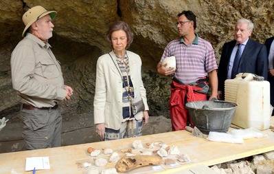 Visita de la reina Sofía a Atapuerca