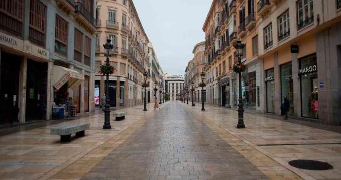 Una calle desierta por la cuarentena, en alguna ciudad de Europa