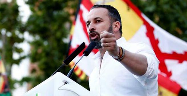 Abascal mete presión a Ciudadanos: 'Será imposible apoyar gobiernos de quien no se siente a dialogar con Vox'