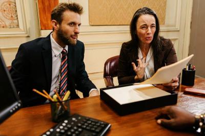 Qué tener en cuenta antes de contratar un abogado en Pamplona