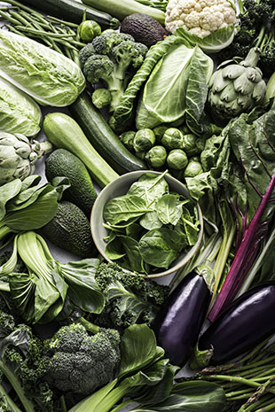 Mantener una alimentacio?n equilibrada - Espinacas y verduras de hoja verde