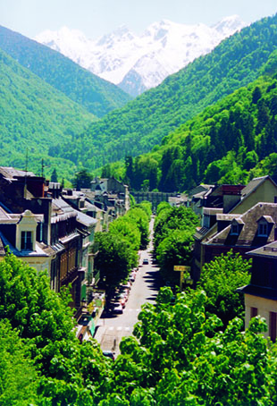 Luchon, esencia Belle Époque entre montañas, vapor y miel