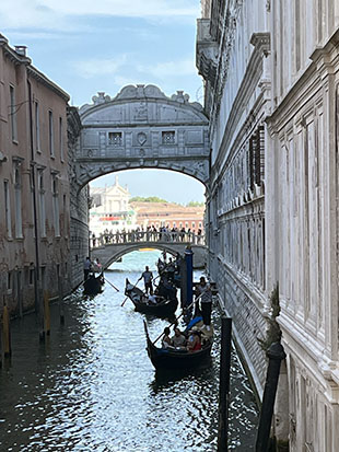 Puente de los Suspiros