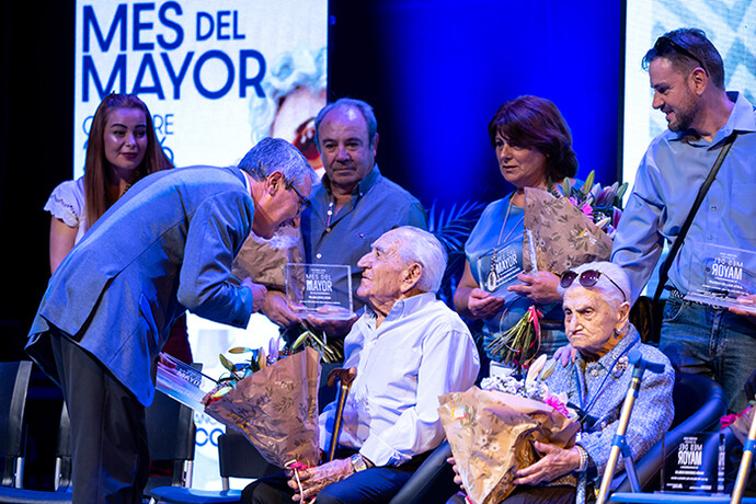 La Diputación hará de los pueblos mejores lugares para envejecer y ofrecerá la posibilidad de viajar por España y el extranjero a los mayores de 60 años