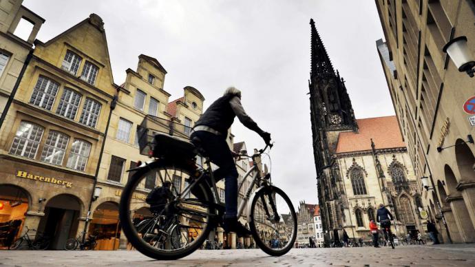 Alemania prolonga advertencias sobre viajes a todo el mundo hasta junio