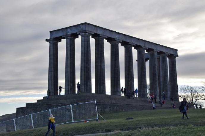 El Monumento Nacional de Escocia, una inacabada réplica del Partenón