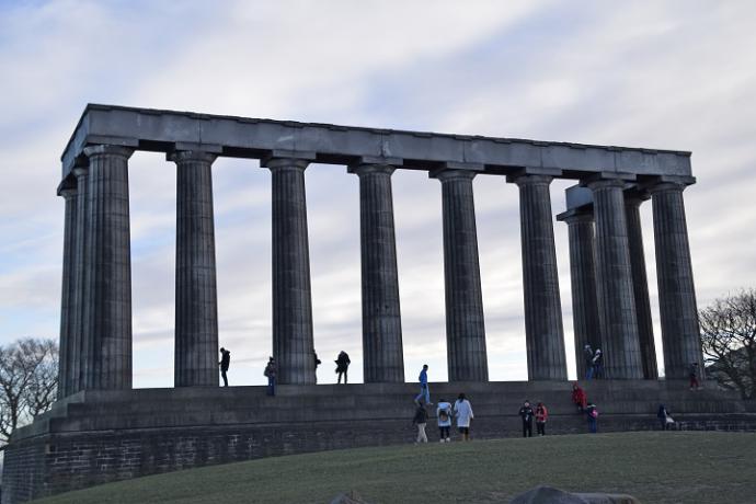 El Monumento Nacional de Escocia, una inacabada réplica del Partenón
