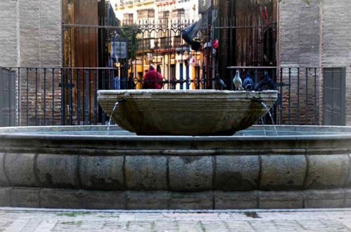 La fuente que sobrevivió a conquistas y credos y sigue en pie mil años después en Sevilla