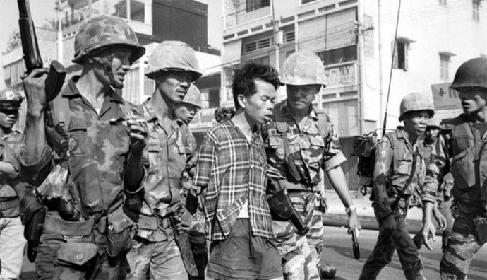 El guerrillero del Vietcong, Nguyen Van Lem, minutos antes de ser ejecutado públicamente. 